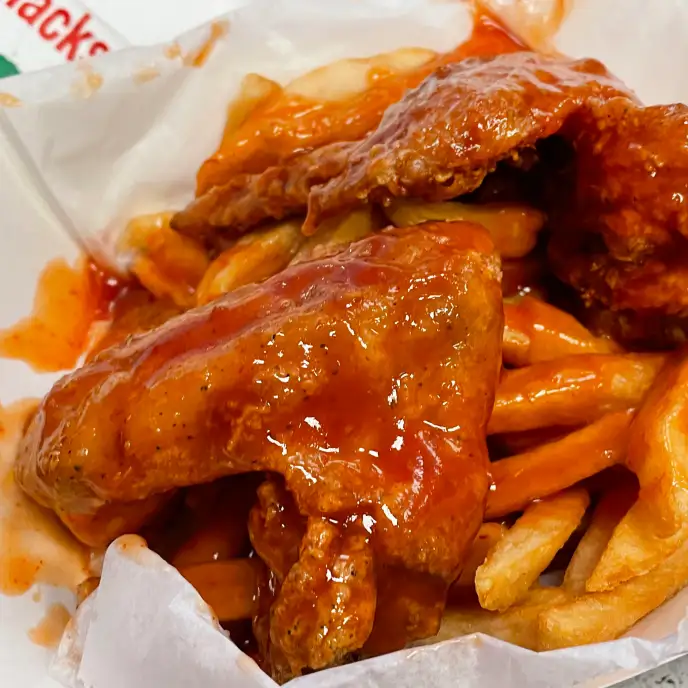Chicago Style Chicken & Fries w/ Harold's Mild Sauce 🤤🔥 IFYKYK 💪🏻