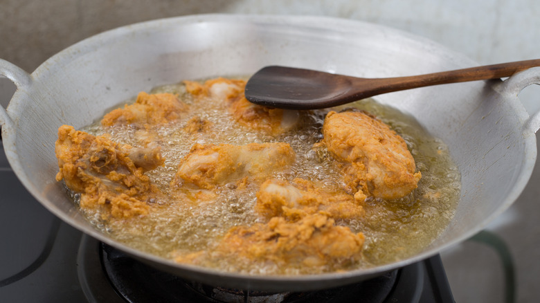 Can You Fry Chicken in Olive Oil ?